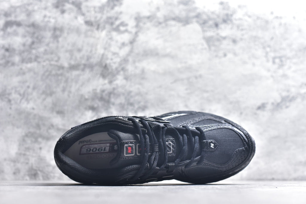 New Balance 1906R – Black / Silver