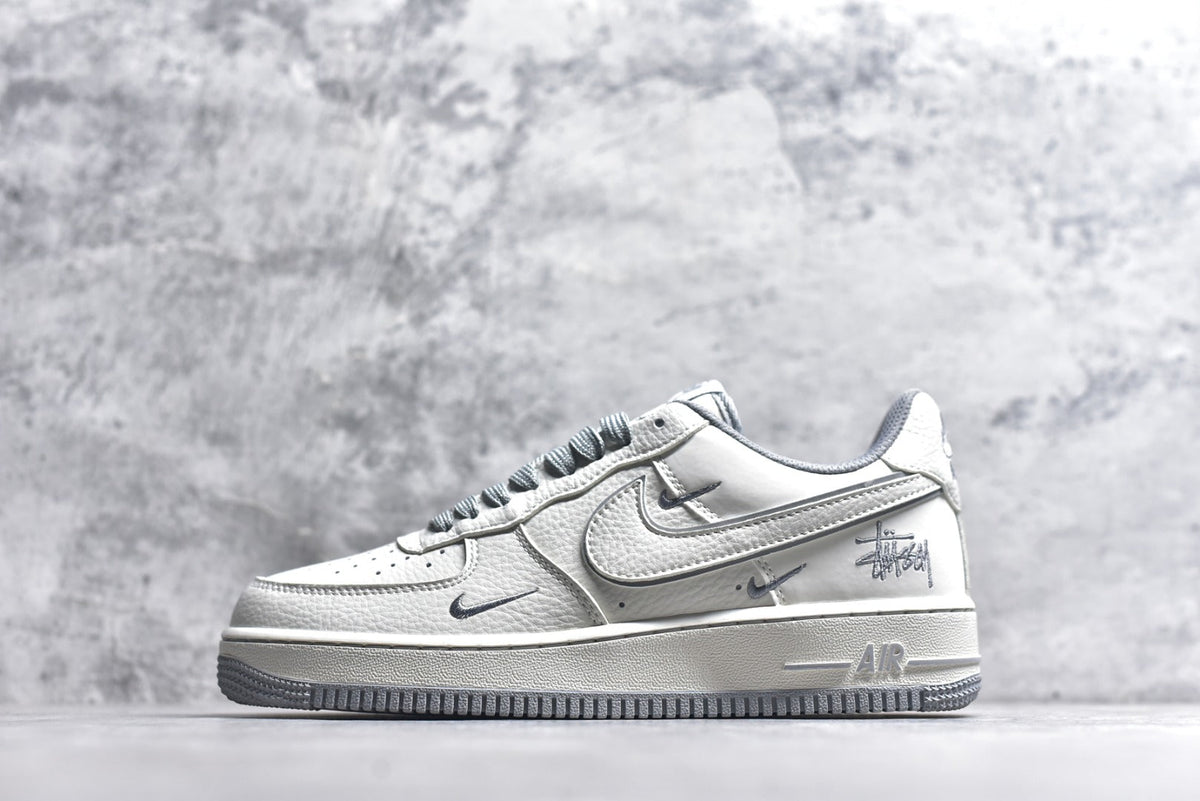 Nike Air Force 1 Low '07 x Stüssy