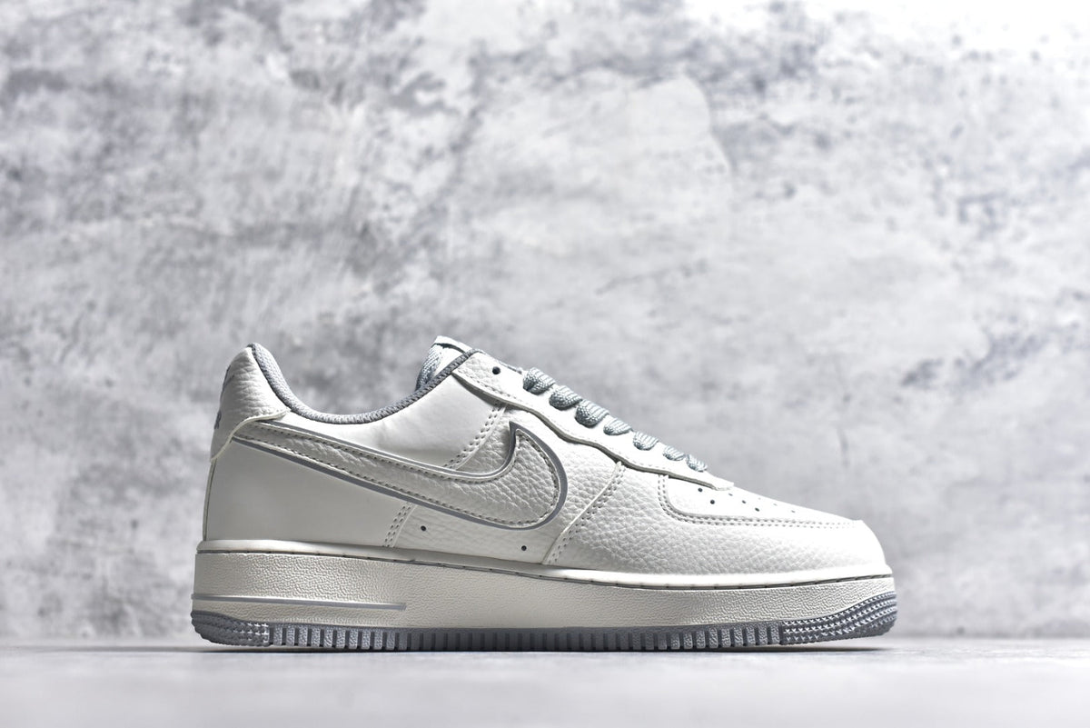 Nike Air Force 1 Low '07 x Stüssy