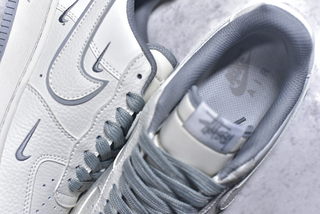 Nike Air Force 1 Low '07 x Stüssy
