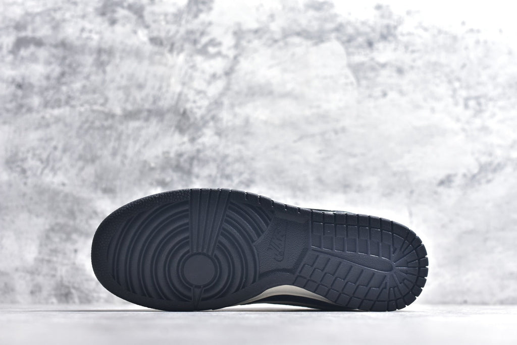 Nike SB Dunk Low x Stüssy – Premium Custom Edition