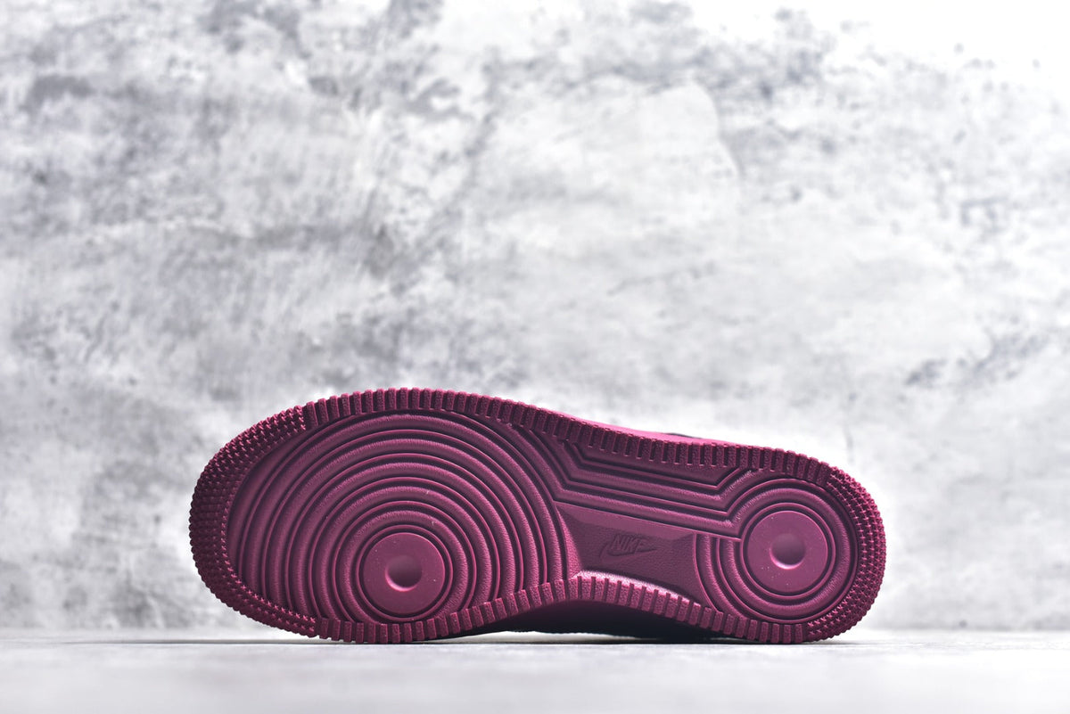 Nike Air Force 1 '07 Low – Air-Cushioned Icon