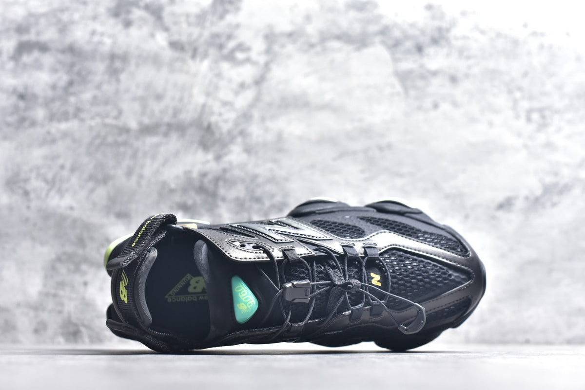 New Balance 9060 – Retro Casual Running Shoe