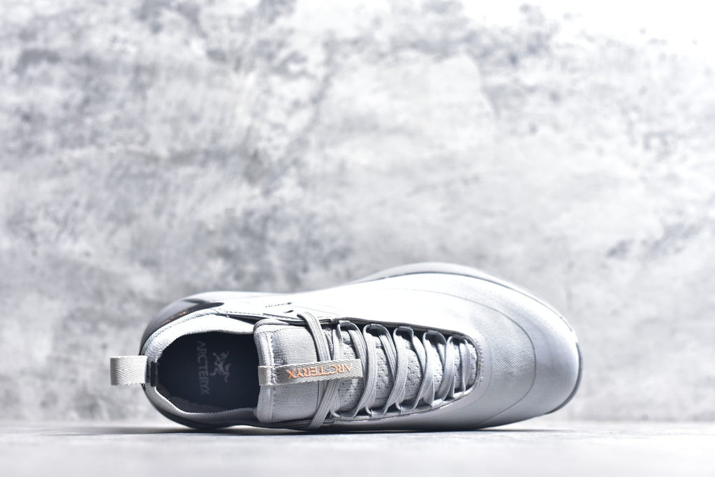Arc’teryx Vertex Alpine GTX – Solitude / Graphite