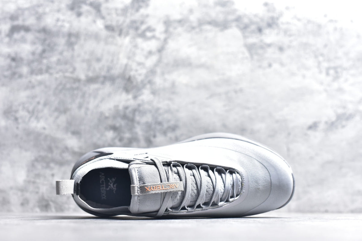 Arc’teryx Vertex Alpine GTX – Solitude / Graphite