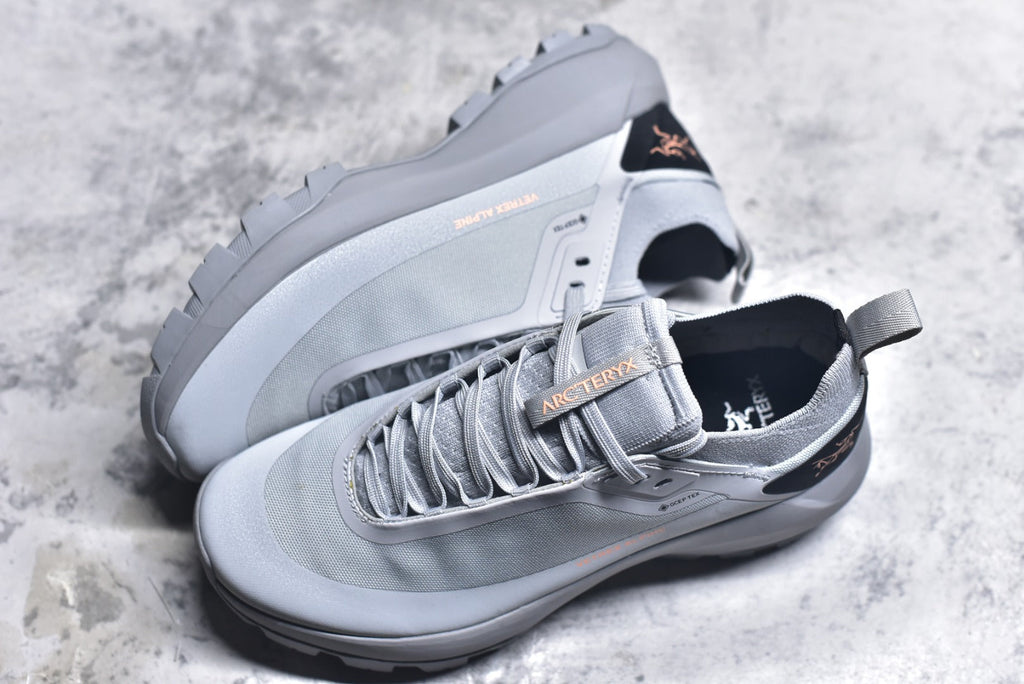 Arc’teryx Vertex Alpine GTX – Solitude / Graphite
