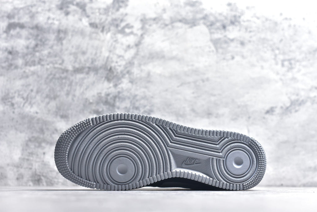 Nike Air Force 1 Low – Urban Essential