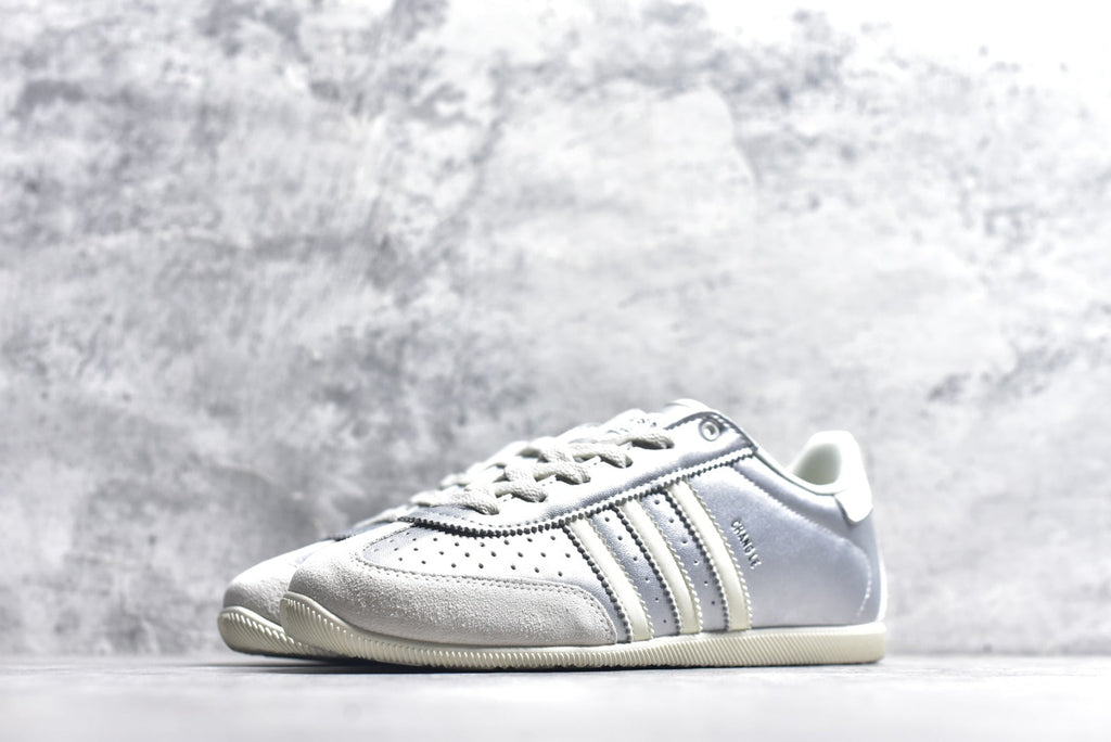 Adidas Originals Japan – Classic Low-Top Trainer | White / Silver