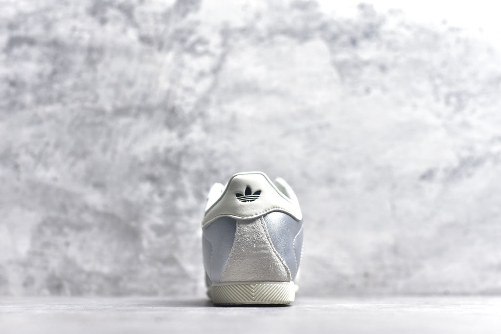 Adidas Originals Japan – Classic Low-Top Trainer | White / Silver