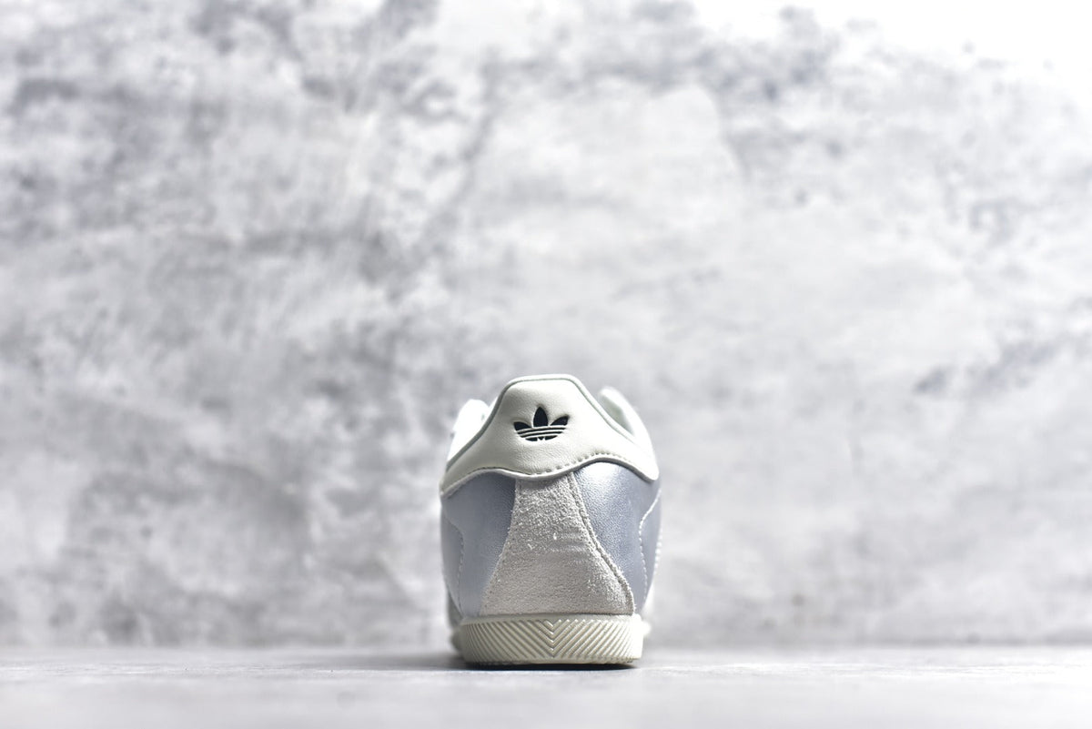 Adidas Originals Japan – Classic Low-Top Trainer | White / Silver