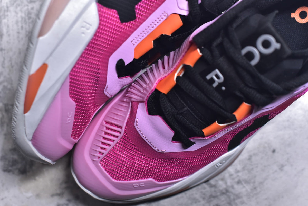 On THE ROGER Pro Fire – Low-Top Tennis Shoe