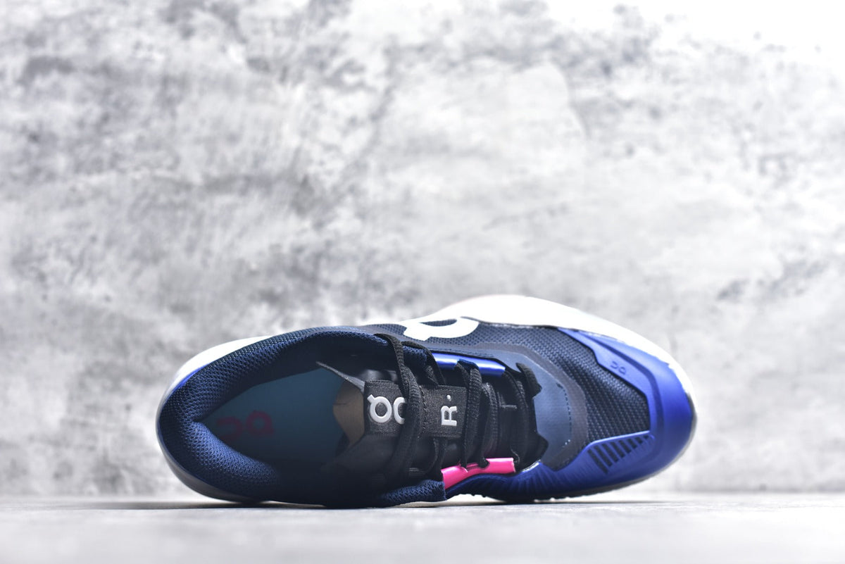 On THE ROGER Pro Fire – Low-Top Tennis Shoe