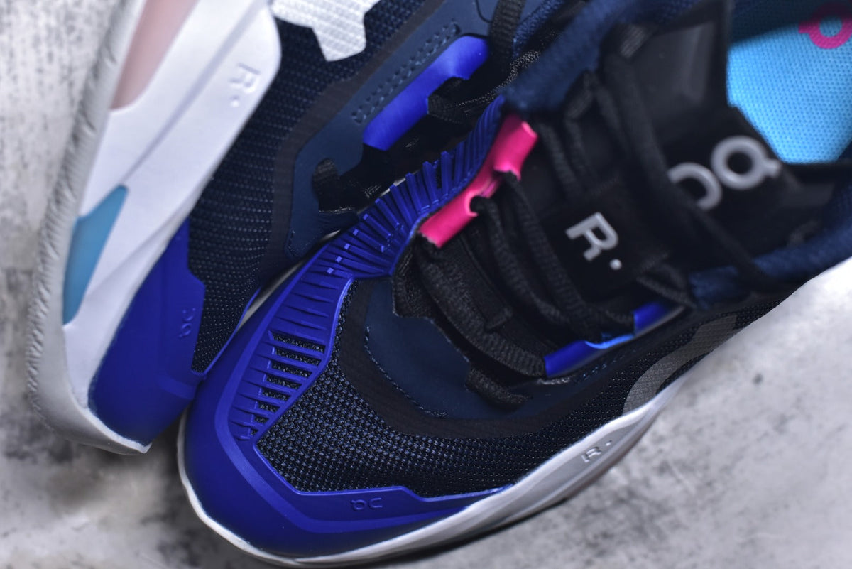 On THE ROGER Pro Fire – Low-Top Tennis Shoe