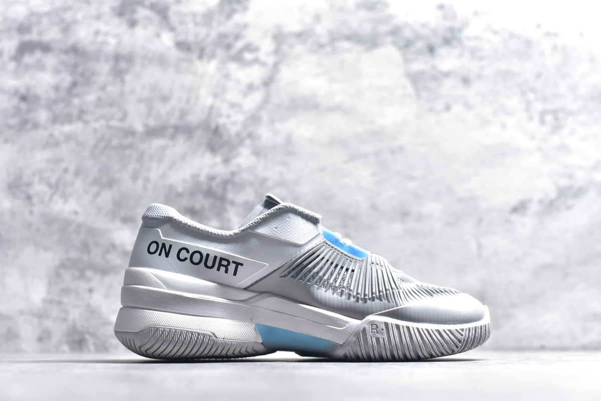 On THE ROGER Pro Fire – Low-Top Tennis Shoe