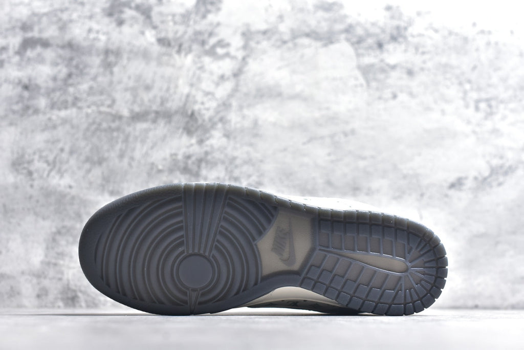Nike SB Dunk Low Light Grey/Cream Monogram Print Sneaker XX3168-141