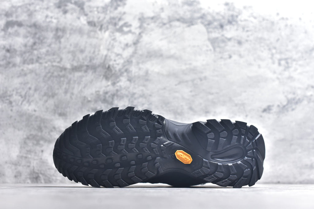 The North Face Hedgehog Low-Top Hiking Shoe NF0A8ADUKY4