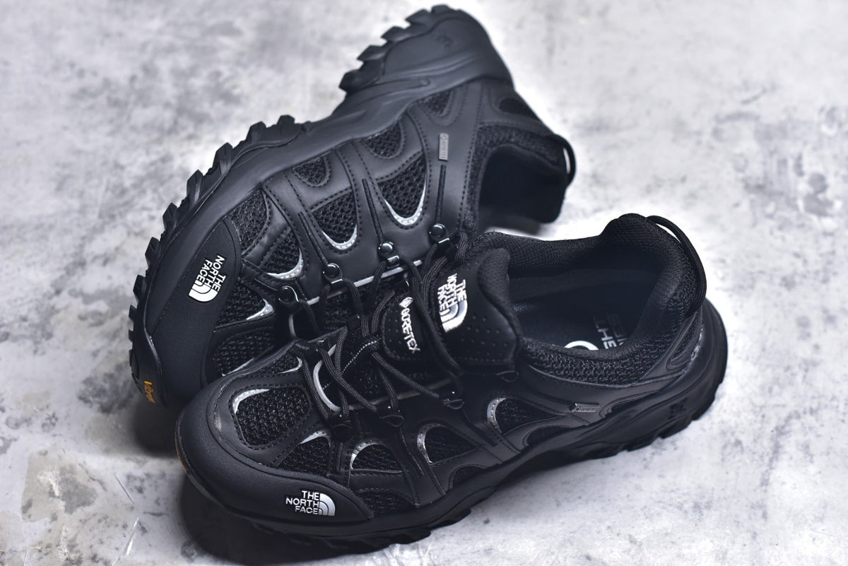 The North Face Hedgehog Low-Top Hiking Shoe NF0A8ADUKY4