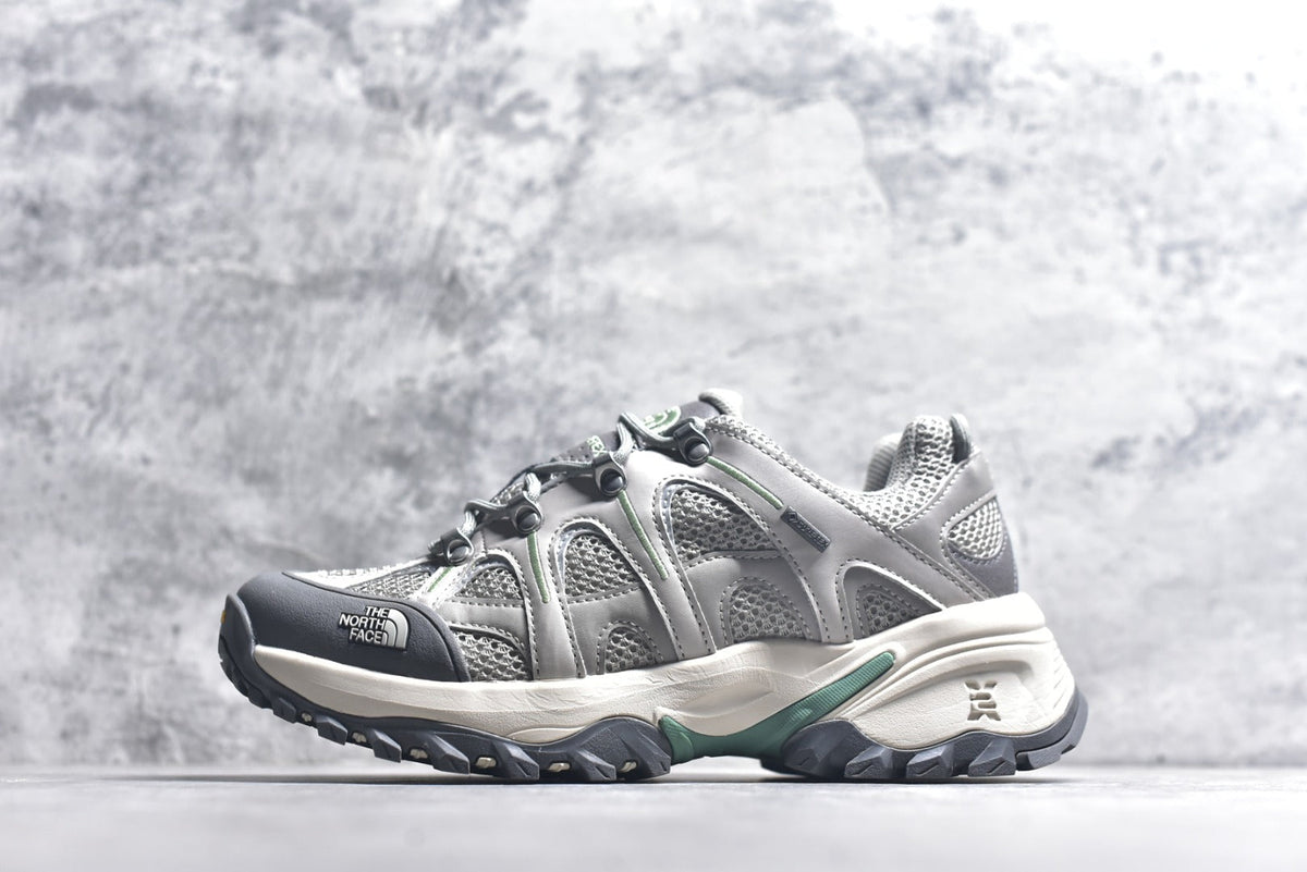 The North Face Hedgehog Low-Top Hiking Shoe NF0A8ADU-7E8