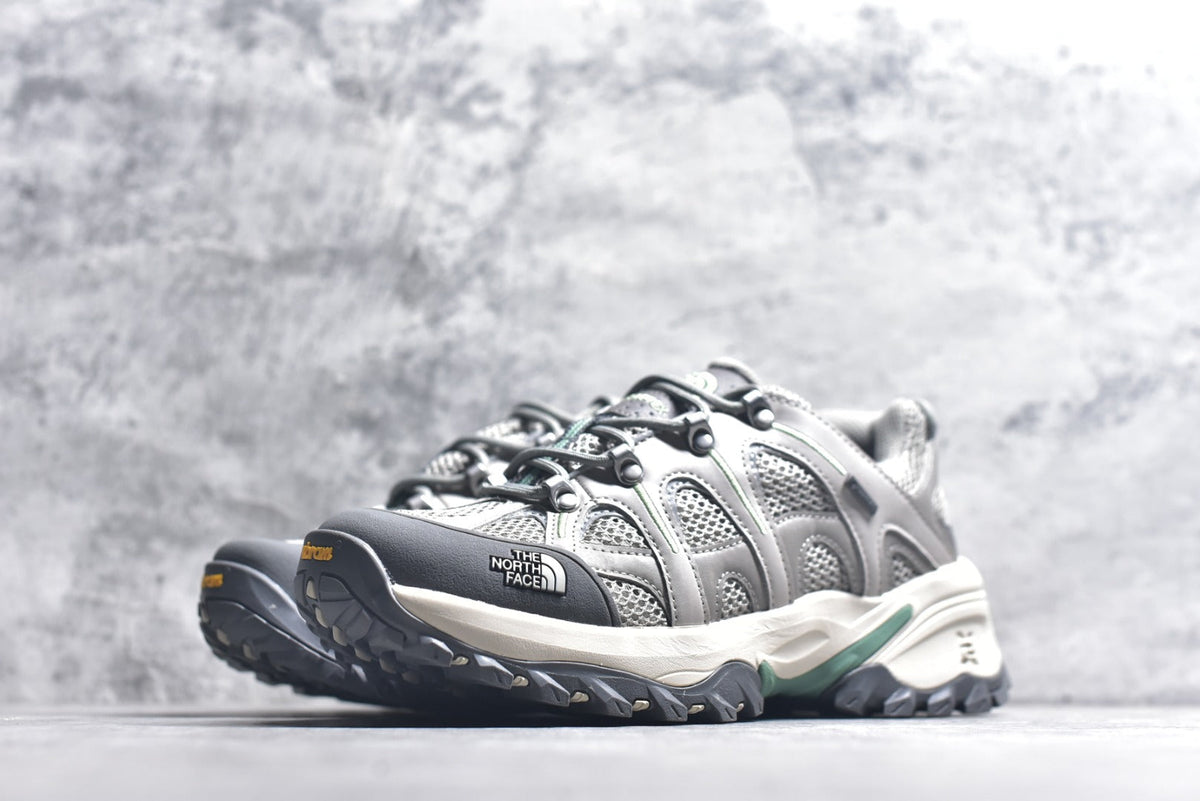The North Face Hedgehog Low-Top Hiking Shoe NF0A8ADU-7E8