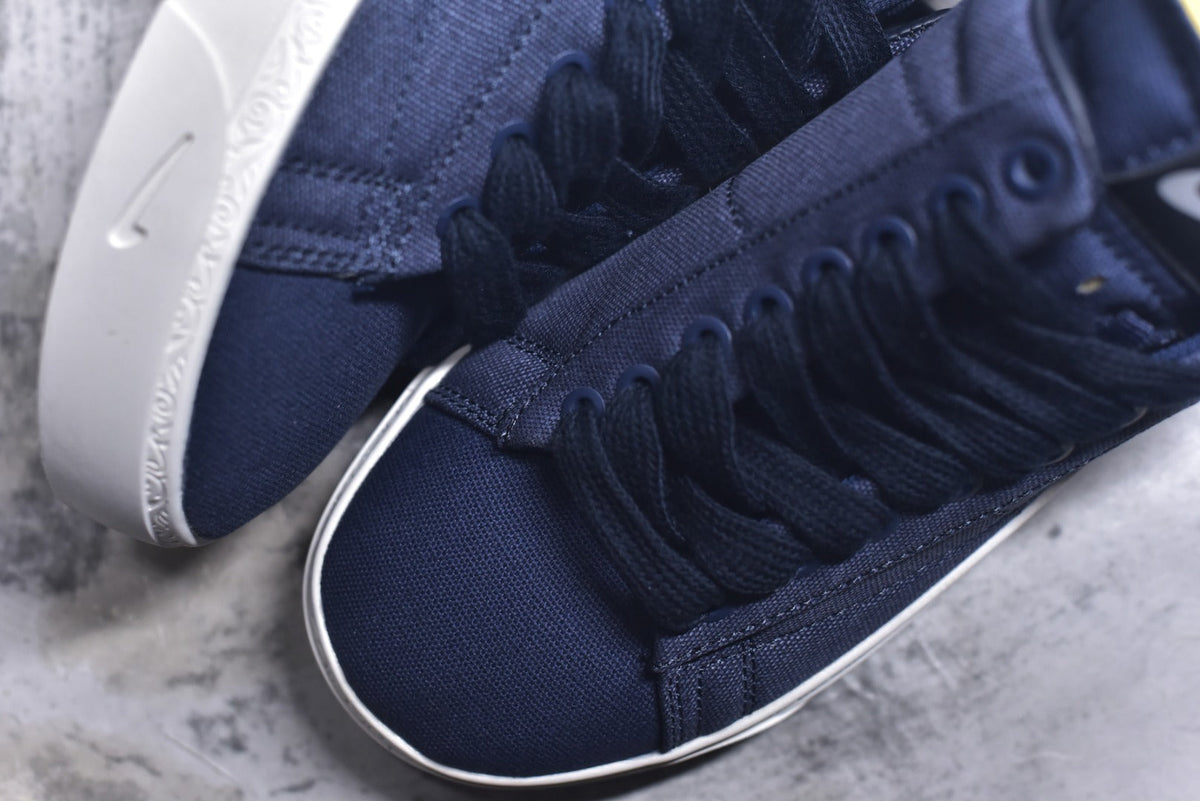 Devin Booker x Nike Blazer Low Detroit Tigers Low-Top Sneaker HQ2054-400