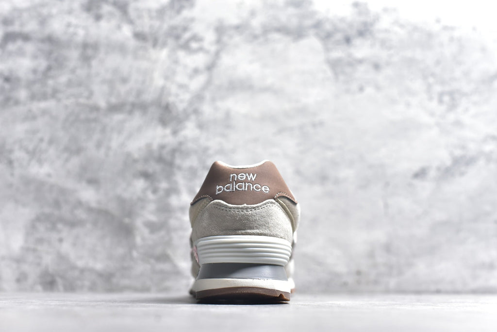 New Balance 574 Retro Low-Top Running Sneaker WL574NR2