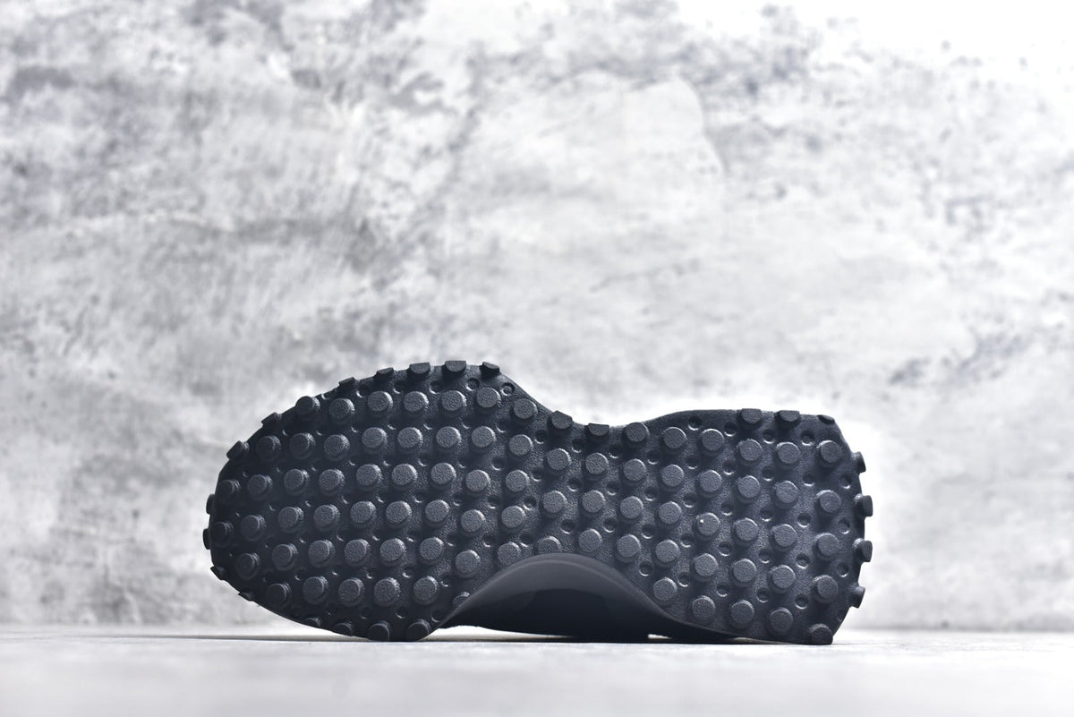 New Balance 327 Retro Low-Top Lifestyle Sneaker U327WCD