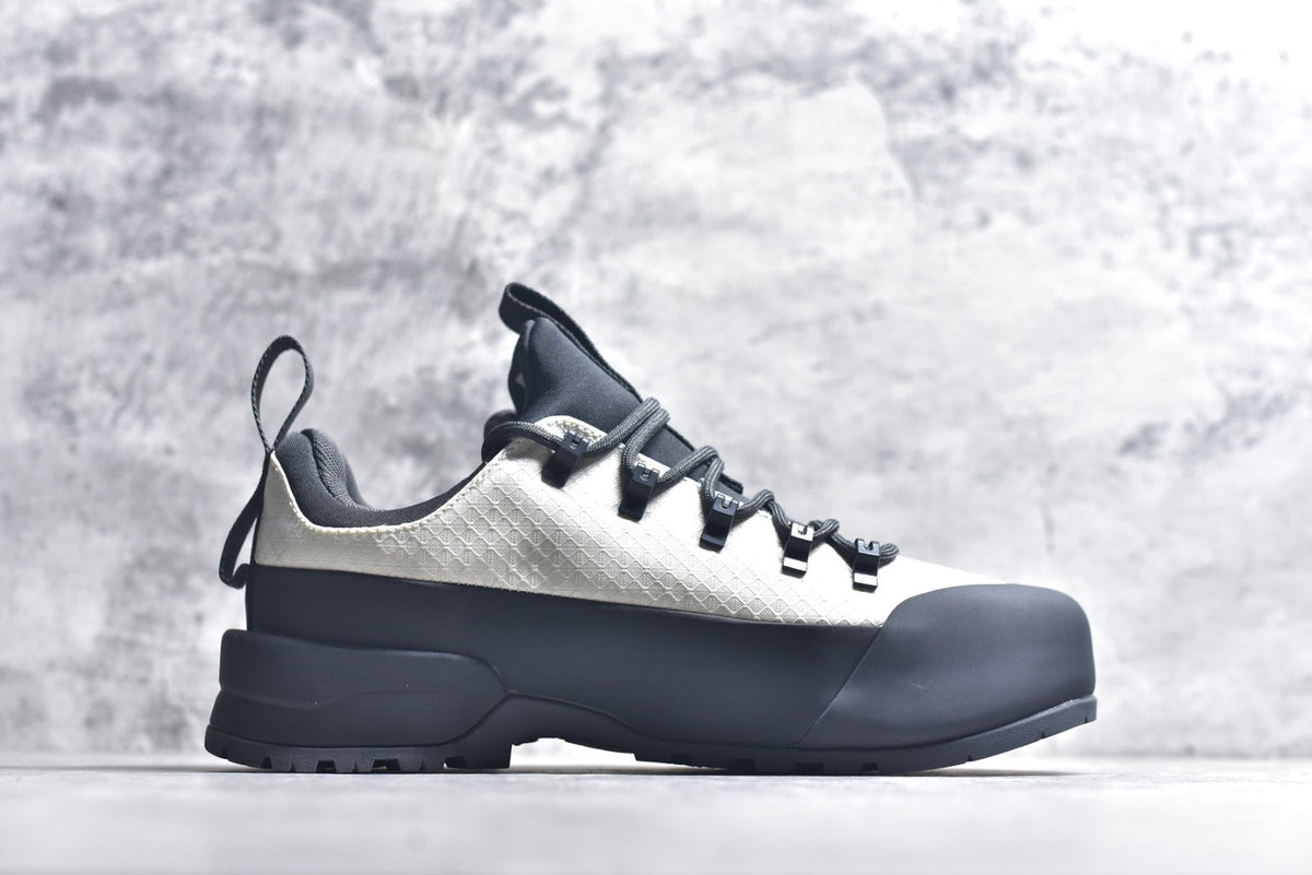 The North Face Chilkat V Cognito WP Low-Top Waterproof Outdoor Shoe NF0A817BCO0-085