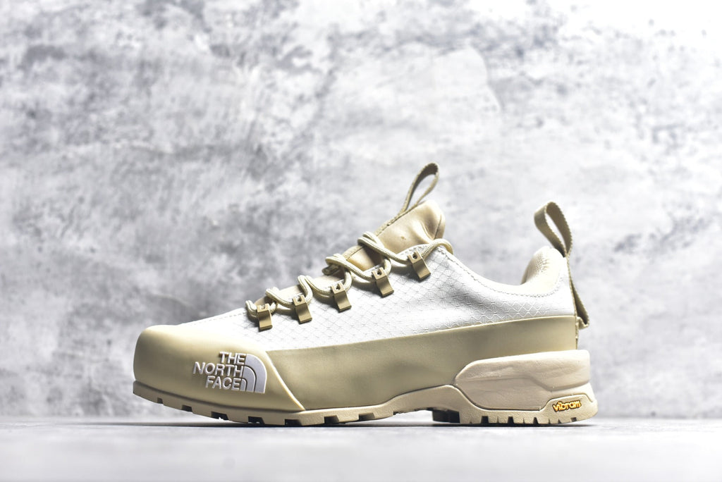 The North Face Chilkat V Cognito WP Low-Top Waterproof Outdoor Shoe NF0A817BTOB