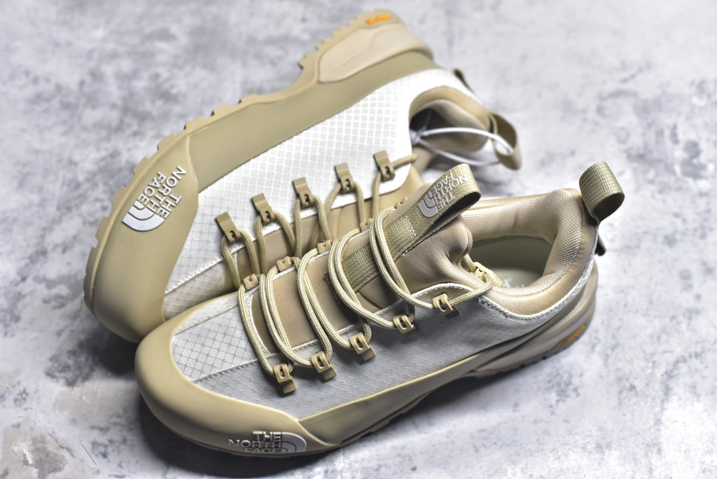 The North Face Chilkat V Cognito WP Low-Top Waterproof Outdoor Shoe NF0A817BTOB