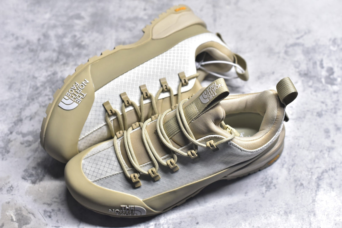The North Face Chilkat V Cognito WP Low-Top Waterproof Outdoor Shoe NF0A817BTOB
