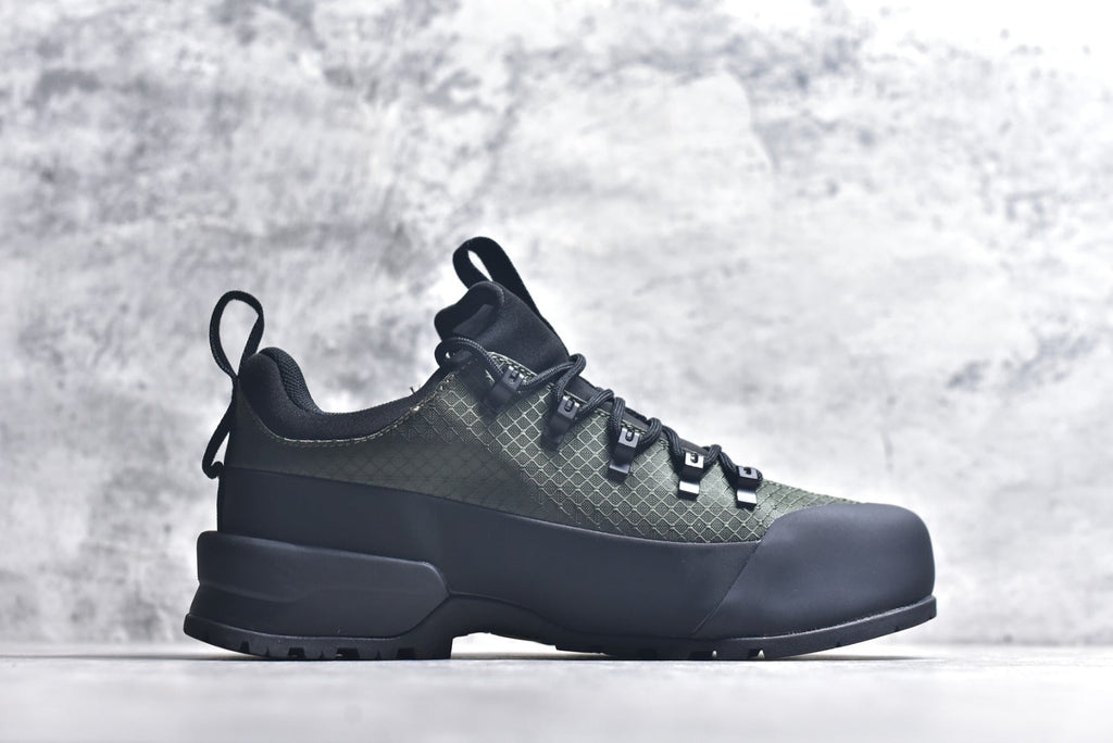 The North Face Chilkat V Cognito WP Low-Top Waterproof Outdoor Shoe NF0A817BKOW-086