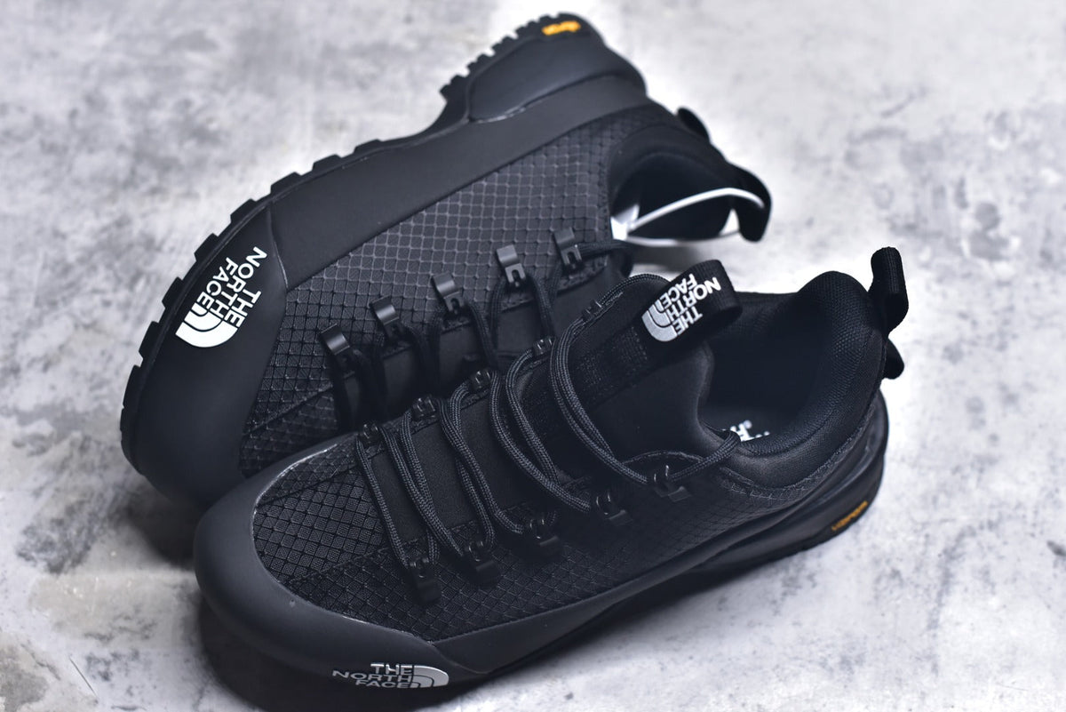 The North Face Chilkat V Cognito WP Low-Top Waterproof Outdoor Shoe NF0A817BKX7-085
