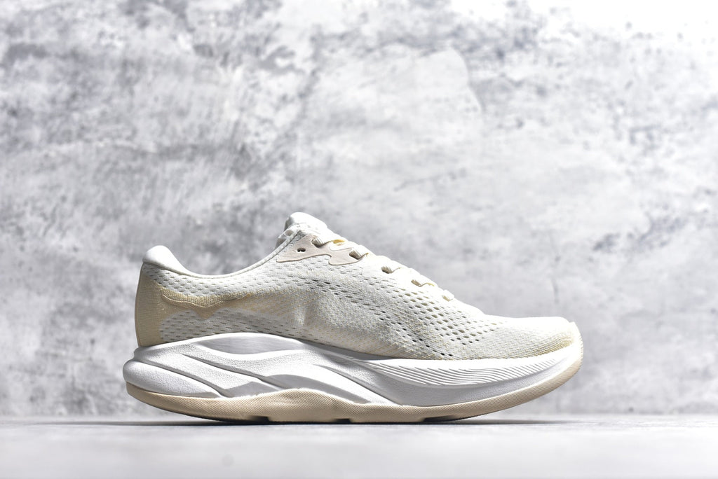 Hoka One One Rincon 4 Low-Top Running Shoe 1155130-ARK