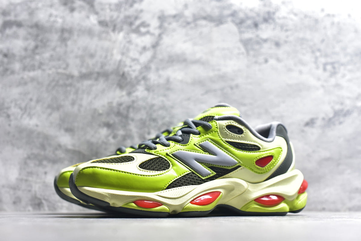 New Balance 983 | Retro Casual Running Shoe