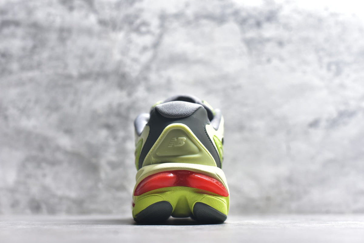 New Balance 983 | Retro Casual Running Shoe