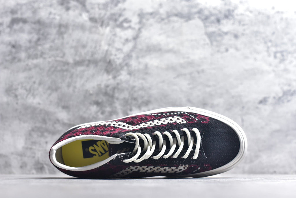 Vans Old Skool 165V | Classic Low-Top Vulcanized Canvas Skate Shoe (VN000EFKBRD)