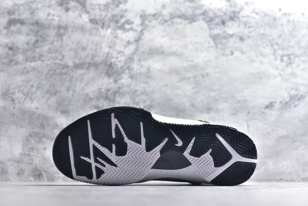 Nike Zoom Kobe 4 | Low-Top Performance Basketball Shoe – White (AV6339-101)