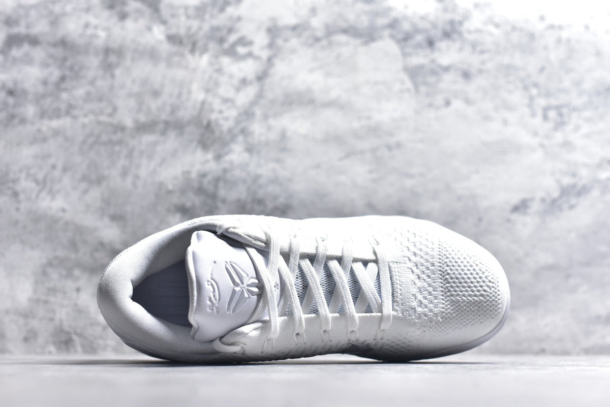 Nike Kobe 9 Low EM PE | Cushioned Non-Slip Low-Top Basketball Shoe – Black/White (FZ7334-10)