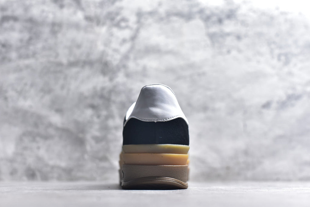 Adidas Originals Samba OG | Retro Classic Lightweight Low-Top Skate Shoe (IE0876)