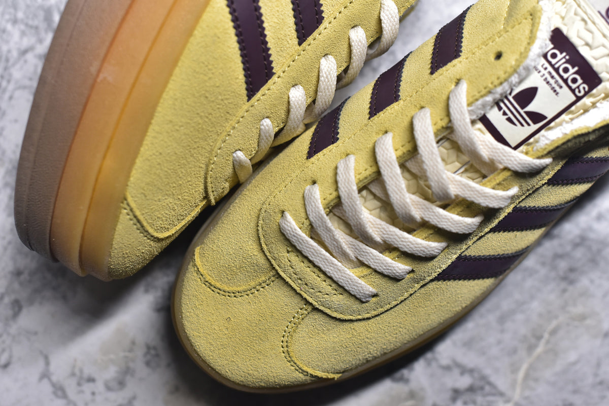 Adidas Originals Samba OG | Retro Classic Lightweight Low-Top Skate Shoe (IF5937)