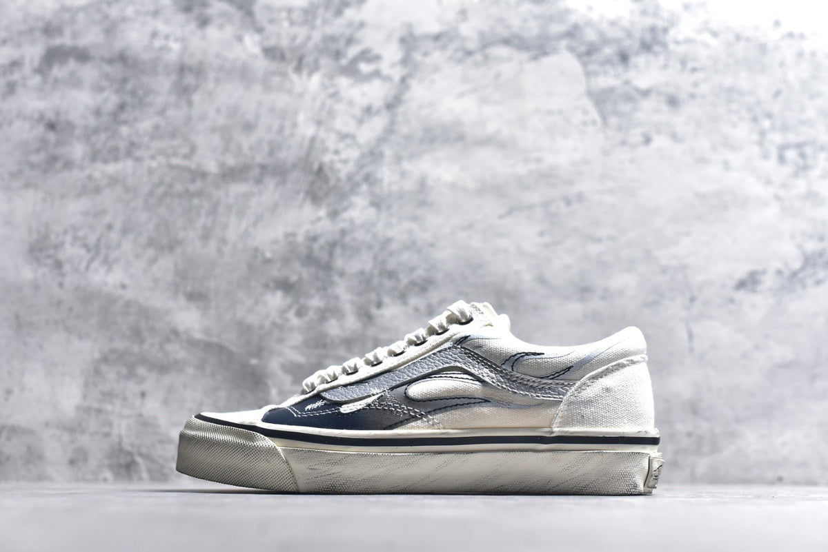 Vans Old Skool | Flame Series Low-Top Casual Skate Shoe (VN000D9RCCZ1)