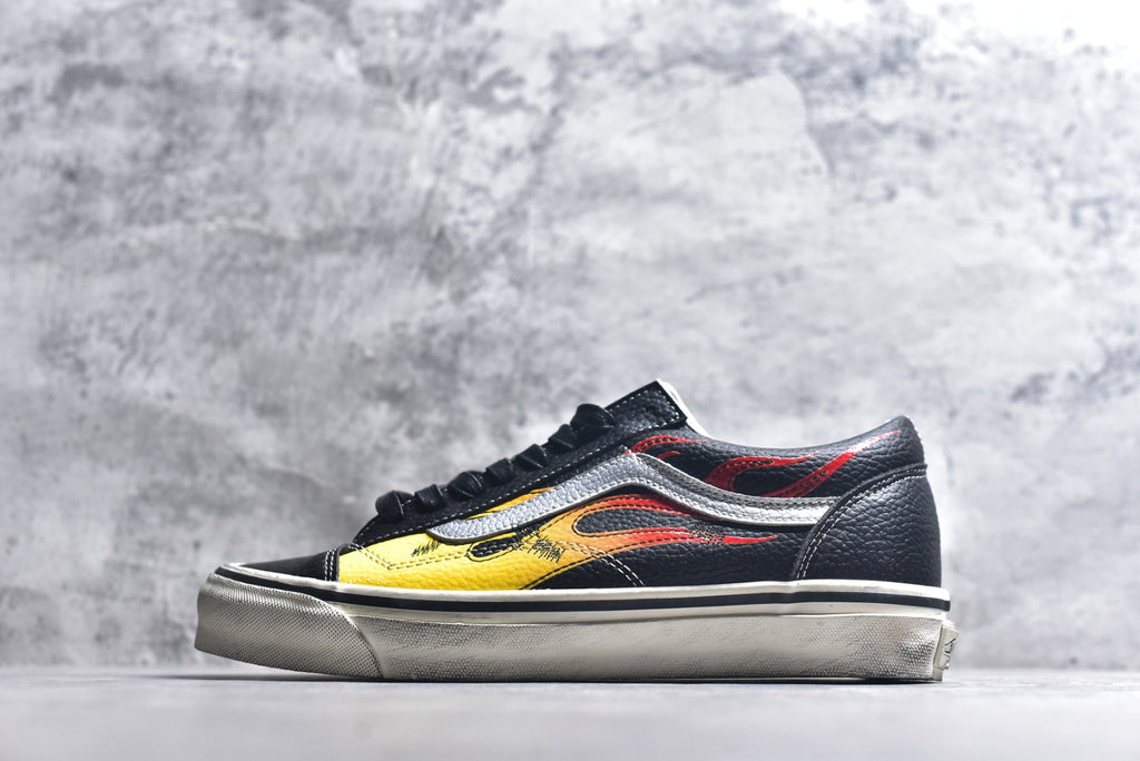 Vans Old Skool | Flame Series Low-Top Casual Skate Shoe (VN000D9RCJK)