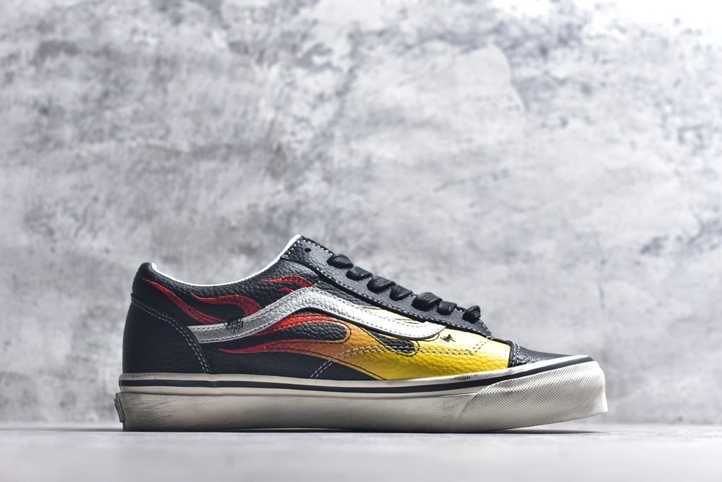 Vans Old Skool | Flame Series Low-Top Casual Skate Shoe (VN000D9RCJK)
