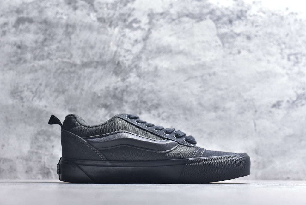 Vans Knu Skool Cordura | Low-Top Skate Shoe – Black/Grey (VN000EE6O79)