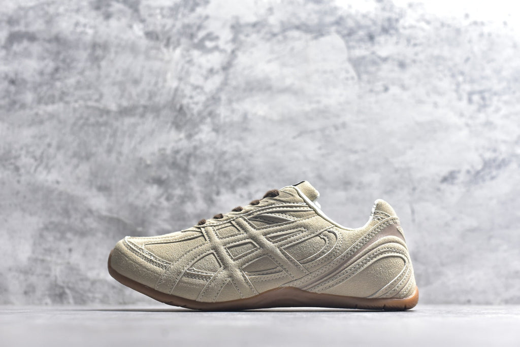 ASICS GEL-PHAI Z Retro Running-Inspired Casual Sneaker – Unisex | Style No. 1203B471-020