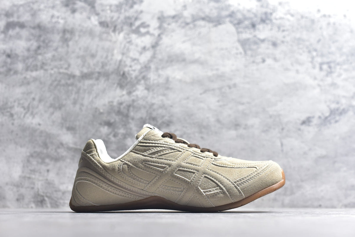 ASICS GEL-PHAI Z Retro Running-Inspired Casual Sneaker – Unisex | Style No. 1203B471-020