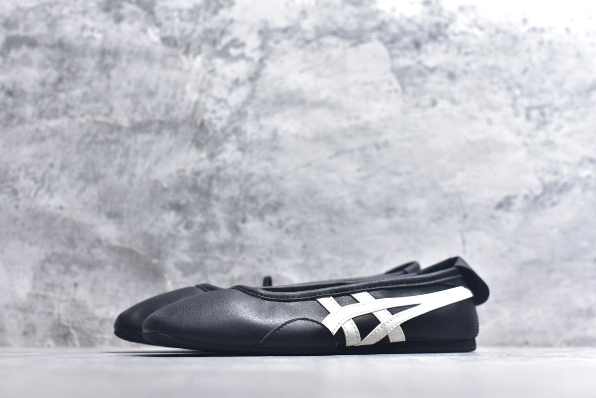 Onitsuka Tiger GYMNARINA Women's Black Mary Jane Shoes
