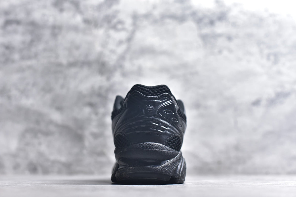 ASICS GEL-KAYANO 14 Retro Cushioned Running Shoes