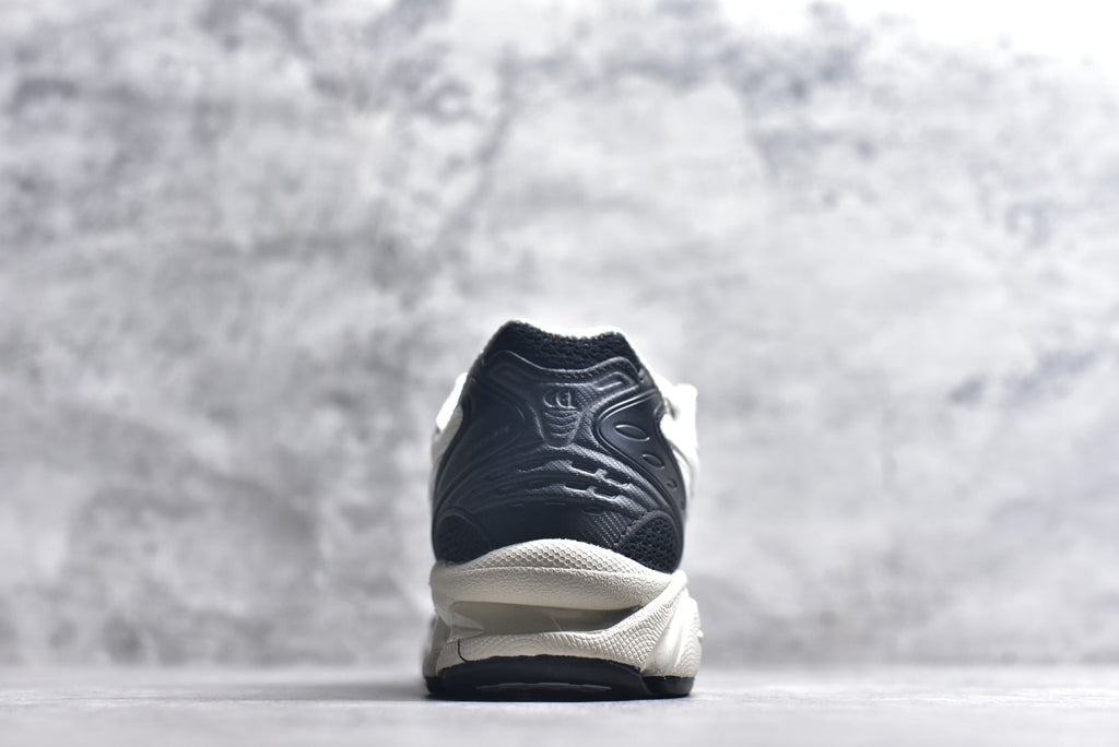 ASICS GEL-KAYANO 14 Retro Cushion Running Shoes 1201A922-100