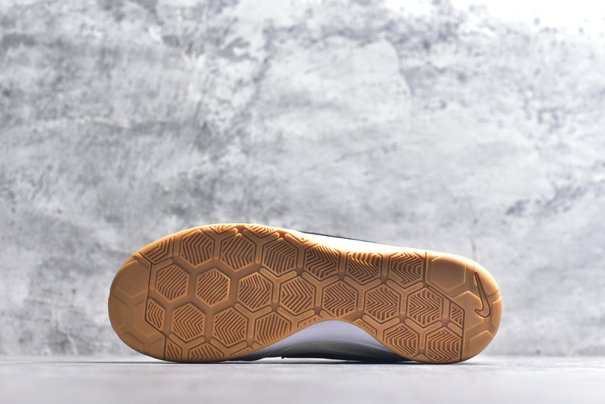 Nike GATO Low-Top Lifestyle Sneakers HQ6019-103